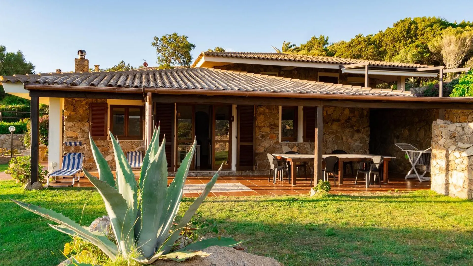 Villa Capodorso, Palau Porto Pollo